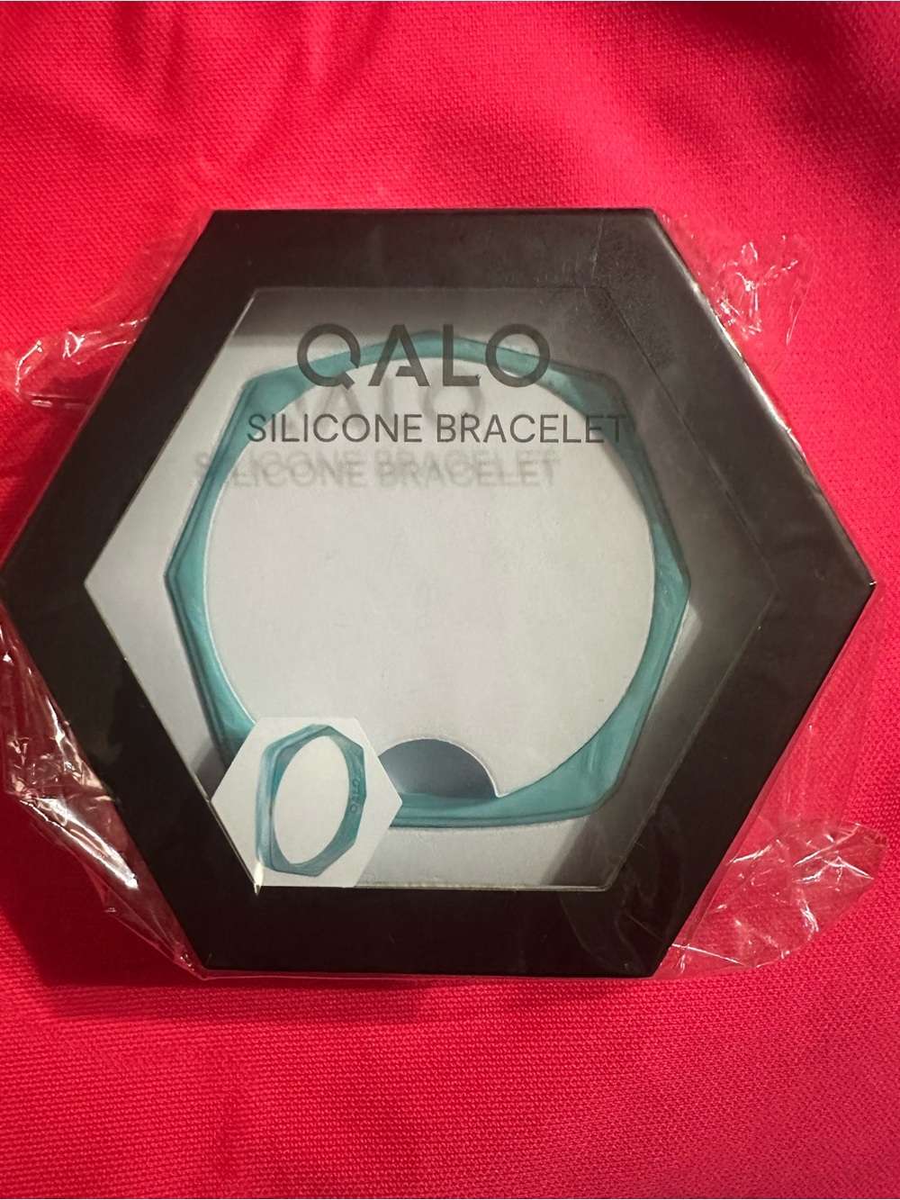 Qalo Silicone Women’s Bracelet, Natural Stone Lake Design in Turquoise, Size M-L